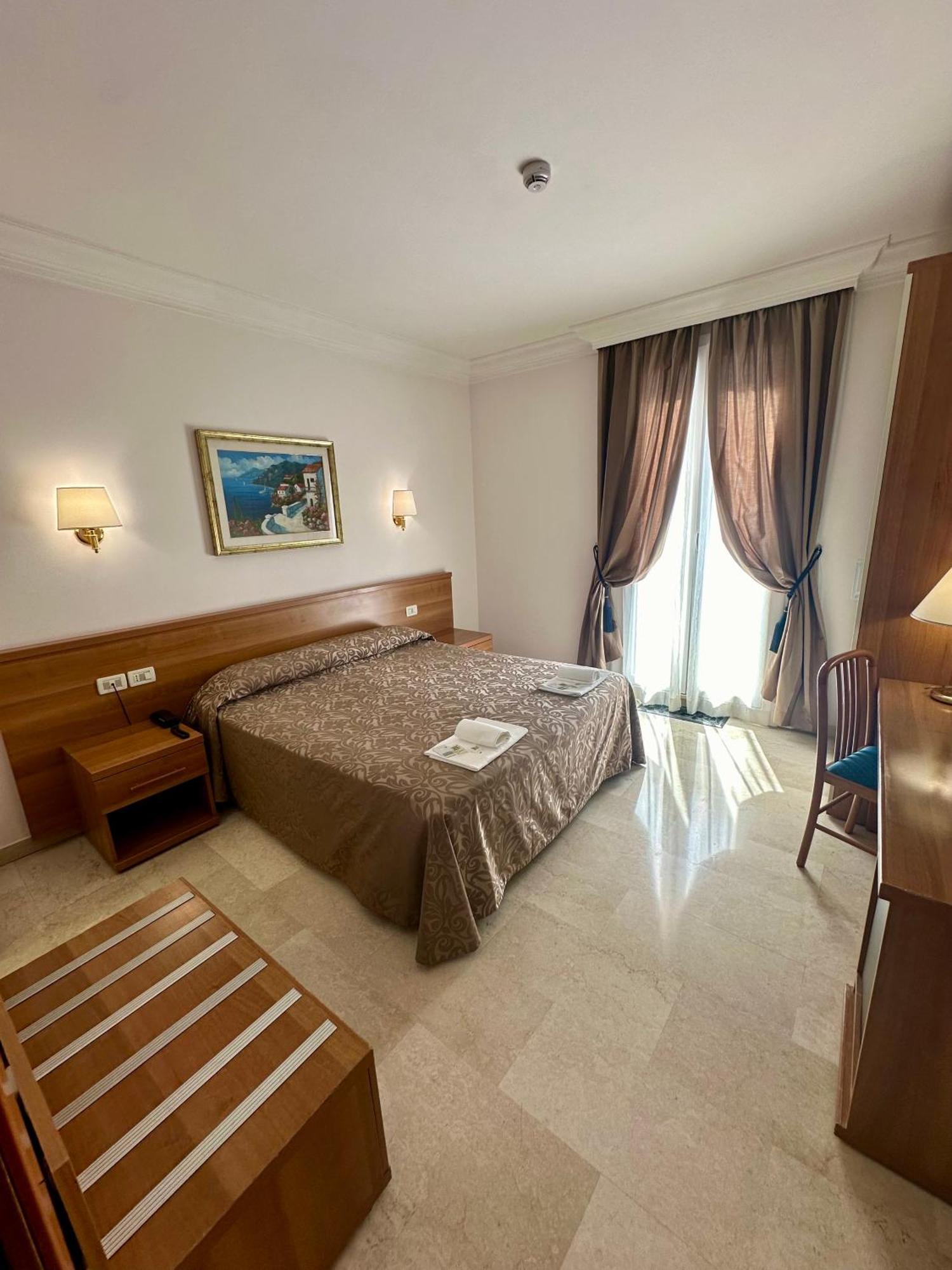 Hotel Principe Di Piemonte Rome Bagian luar foto