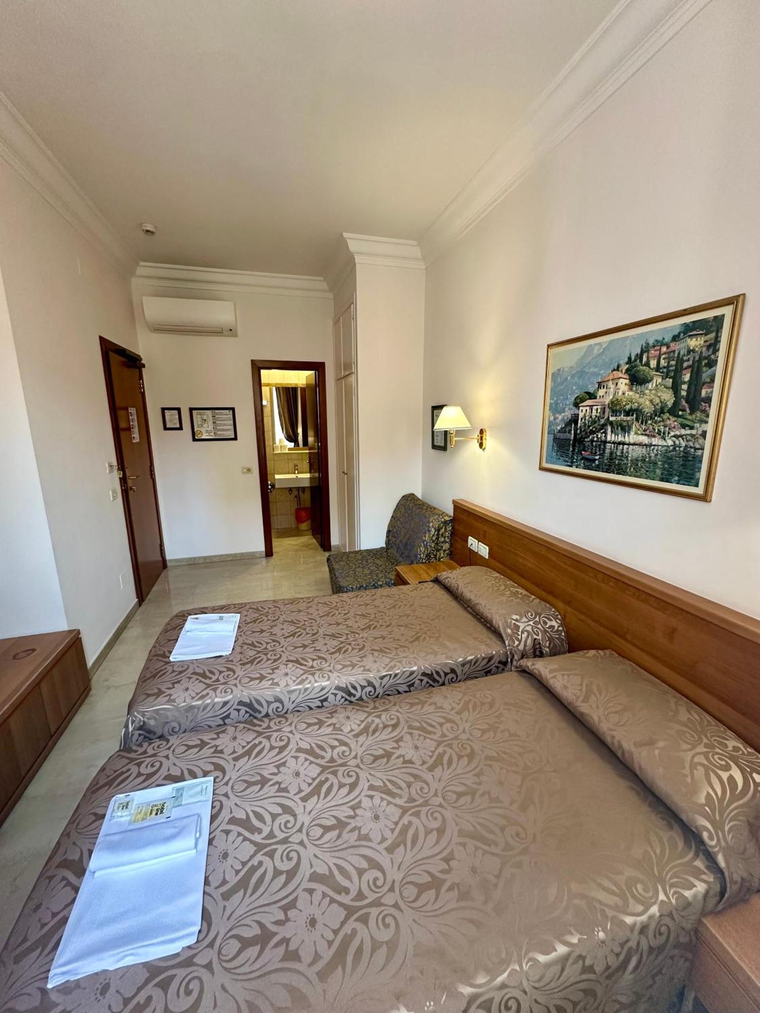 Hotel Principe Di Piemonte Rome Bagian luar foto