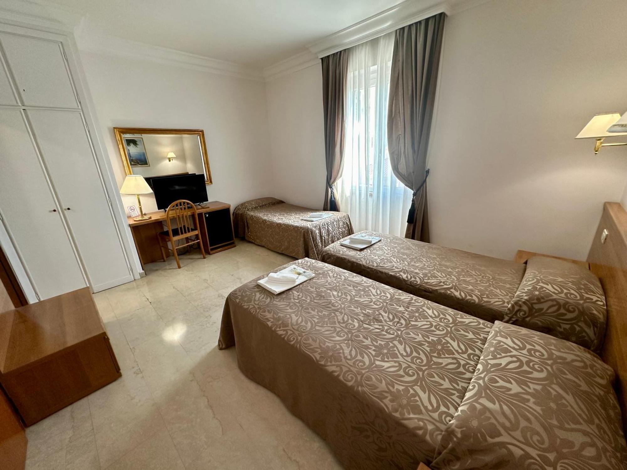 Hotel Principe Di Piemonte Rome Bagian luar foto