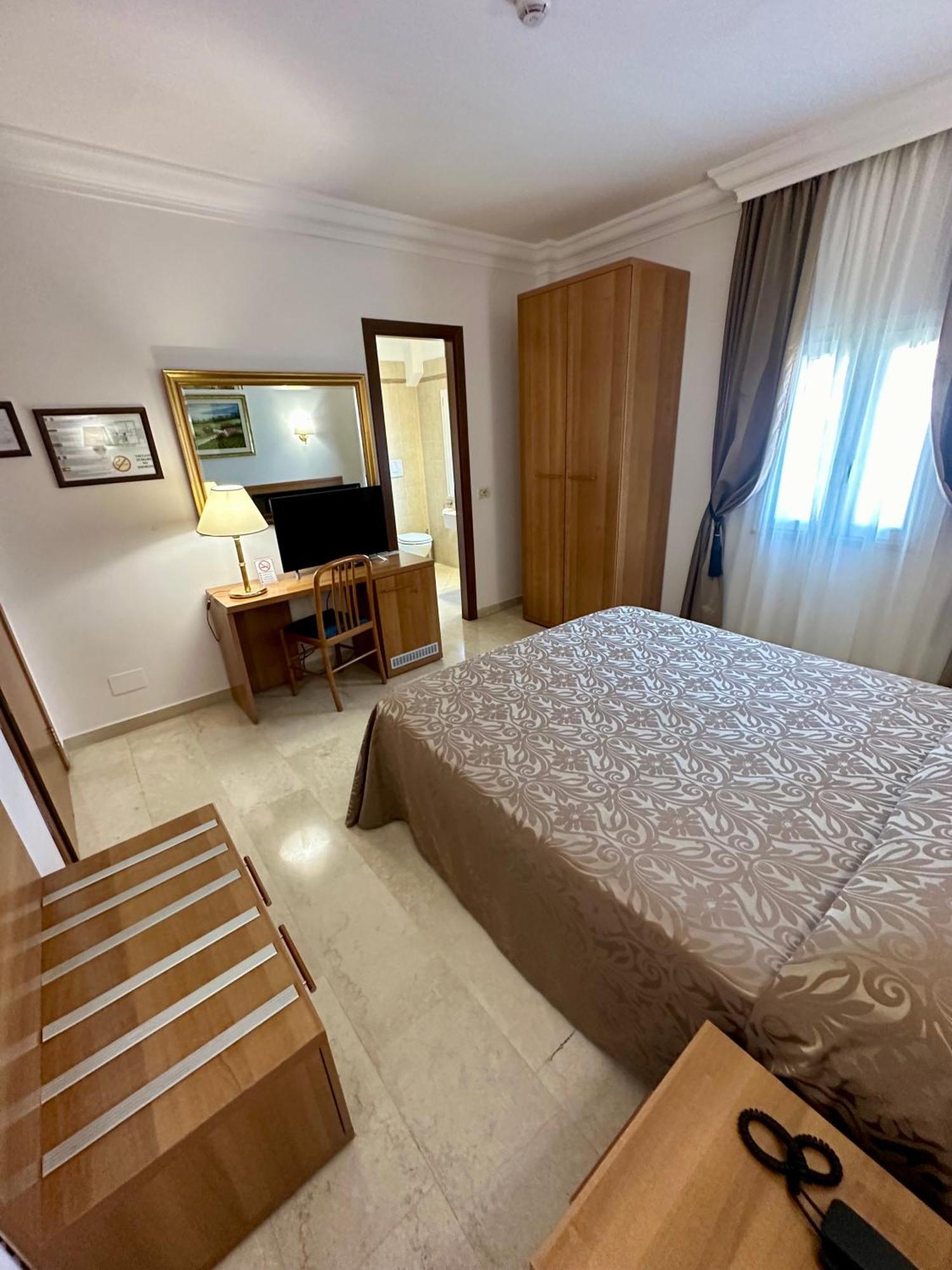 Hotel Principe Di Piemonte Rome Bagian luar foto